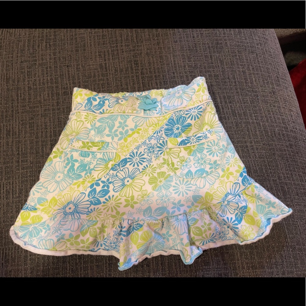 Carter’s size 2T skort.